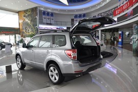 2008款斯巴鲁森林人2.5XT豪华导航型