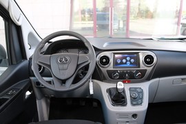 2016款江淮瑞风M3宜家版1.6L豪华智能型