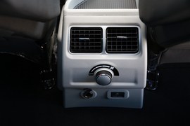 2016款江淮瑞风M3宜家版1.6L豪华智能型