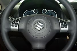 2016款铃木天语SX4 1.6L手动经典版