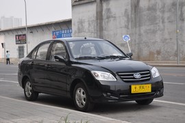 2010款一汽夏利N5 1.0L标准型