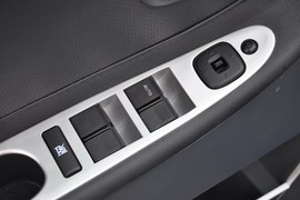 车门内部控制面板