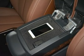 2016款奥迪A8L 50TFSI quattro尊贵型