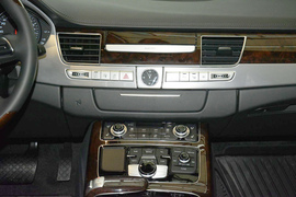2016款奥迪A8L 50TFSI quattro尊贵型