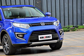 2016款江铃驭胜S330 1.5T自动两驱旗舰型