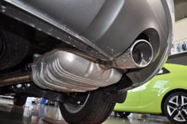 2011款起亚佳乐 2.0L 5座标准版