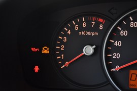 2011款起亚佳乐 2.0L 5座标准版