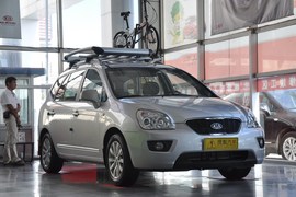 2011款起亚佳乐 2.0L 5座标准版