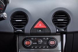 2010款雷诺科雷傲 2.5L四驱BOSE限量版