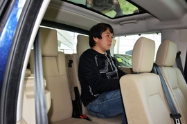 2016款路虎第四代发现3.0 V6 SC曜黑典藏版 HSE
