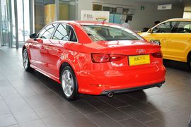 2015款奥迪A3 Limousine 45TFSI S line豪华型