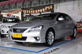 2010款一汽丰田新锐志2.5V风尚箐英版