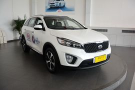 2016款起亚索兰托L 2.4L汽油4WD定制版 7座 国V