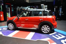 2016款MINI COUNTRYMAN 1.6T COOPER S ALL4装备控