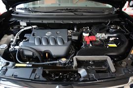 2016款东风风度MX6 2.0L CVT两驱梦想版