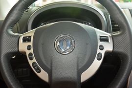 2016款东风风度MX6 2.0L CVT两驱梦想版