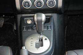 2016款东风风度MX6 2.0L CVT两驱梦想版
