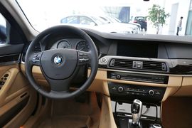 2011款华晨宝马523Li 豪华型
