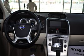 2011款沃尔沃XC60 2.0T智尊版