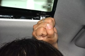 前排头部空间