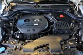 2016款MINI COOPER S 2.0T先锋派 五门版