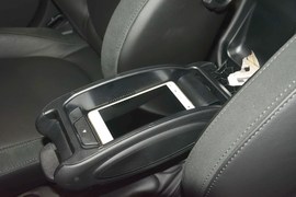 2016款MINI COOPER S 2.0T先锋派 五门版