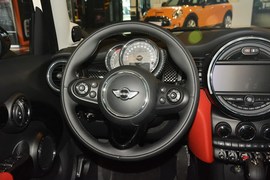 2016款MINI COOPER S 2.0T先锋派 五门版