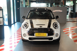 2016款MINI COOPER S 2.0T先锋派 五门版
