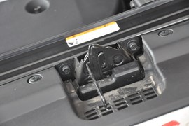 2010款现代新胜达2.4L 舒适版