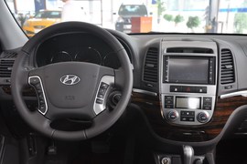 2010款现代新胜达2.4L 舒适版