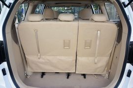 2016款宝骏730 1.5L手动豪华型 7座