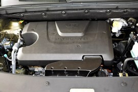2016款宝骏730 1.5L手动豪华型 7座