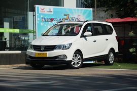 2016款宝骏730 1.5L手动豪华型 7座