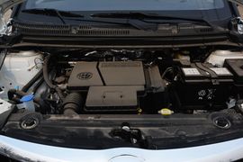 2016款中华V3 1.5L自动智能型