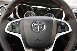 2016款中华V3 1.5L自动智能型