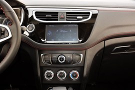 2016款中华V3 1.5L自动智能型