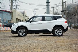 2016款中华V3 1.5L自动智能型