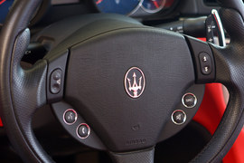 2010款玛莎拉蒂GranCabrio 4.7L试驾图组