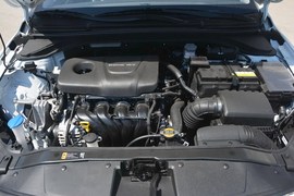 2016款现代领动 1.6L手动 智炫 青春型