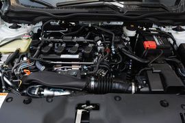 2016款本田思域220TURBO手动豪华版