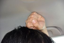 后排头部空间