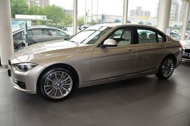 2016款宝马328Li xDrive豪华设计套装