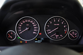2016款宝马328Li xDrive豪华设计套装