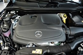 2016款奔驰GLA200时尚型