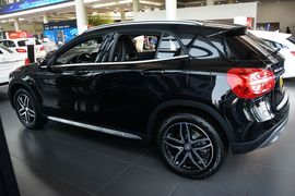 2016款奔驰GLA200时尚型