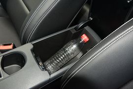 2016款奔驰GLA200时尚型