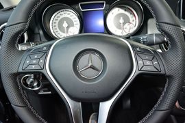 2016款奔驰GLA200时尚型