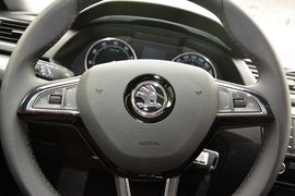 2016款斯柯达速派330TSI DSG创行版