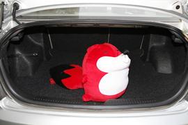 2010款奔腾B70 2.0手动时尚型实拍