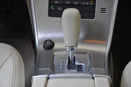 2011款沃尔沃XC60 2.0T 智雅版